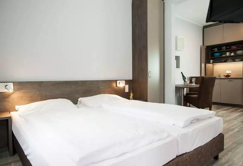 Отель Amalienburg Boutique & Boarding