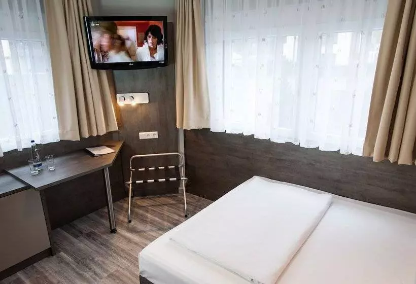 Отель Amalienburg Boutique & Boarding