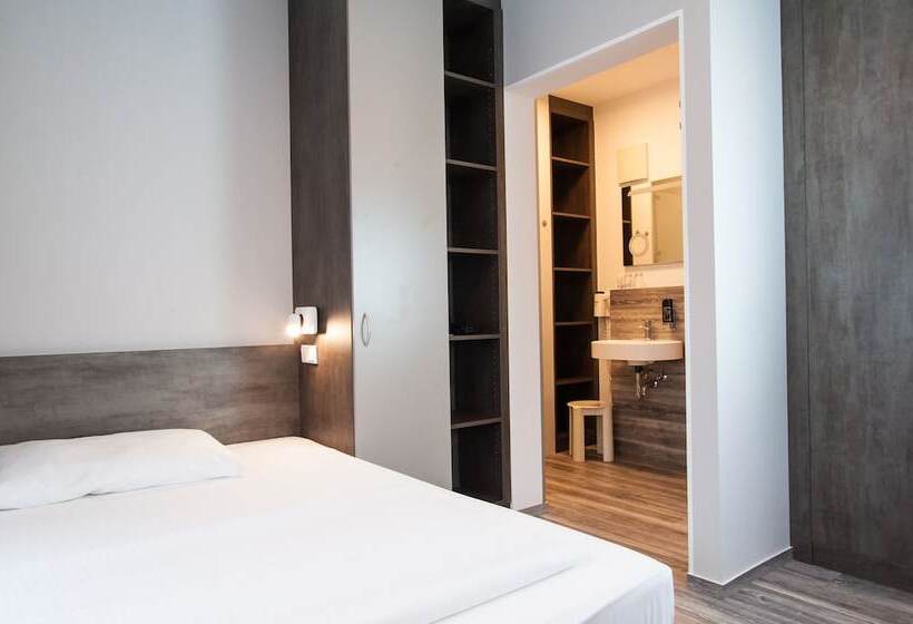 Отель Amalienburg Boutique & Boarding