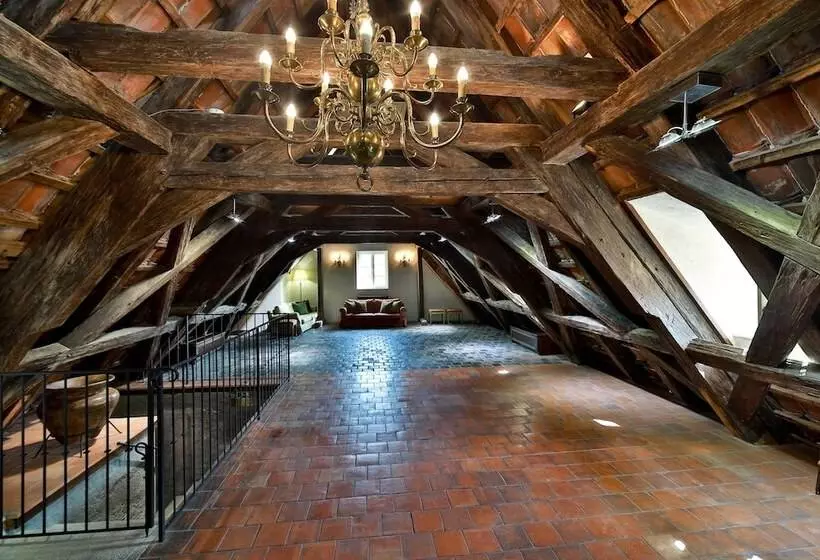 Appia Hotel Residences