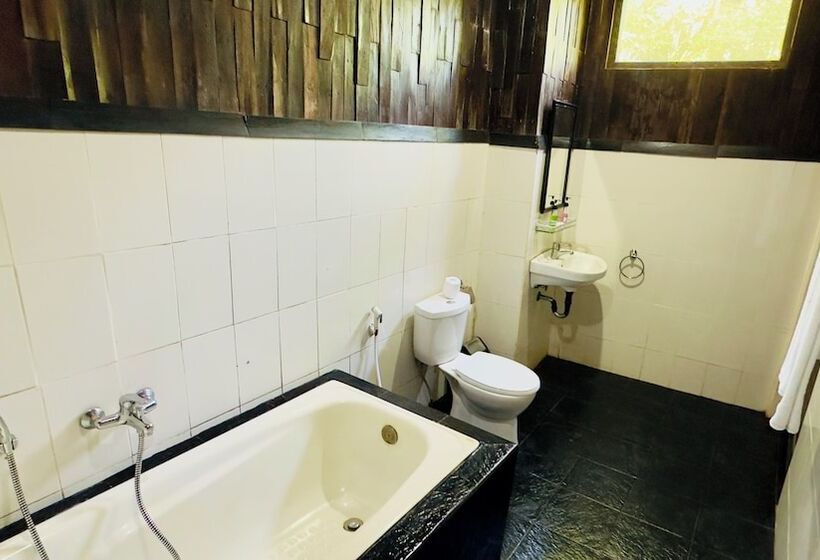 酒店 Bhanuswari Resort & Spa