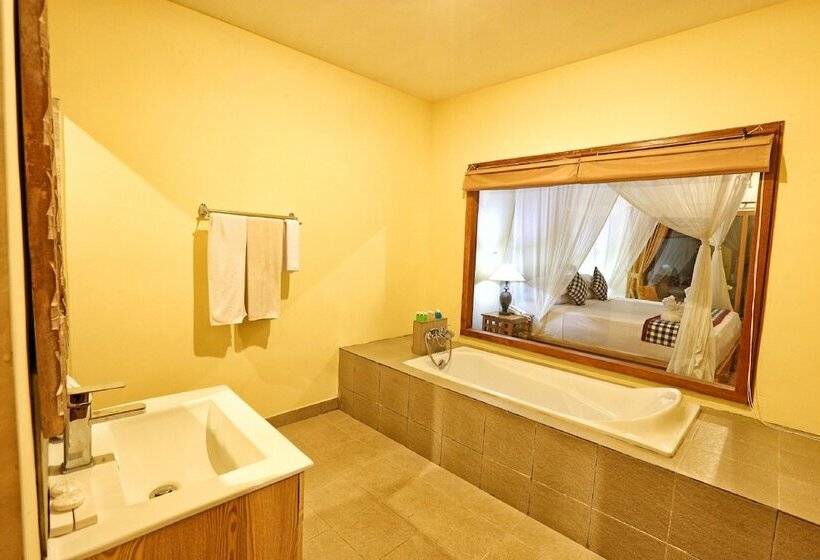 酒店 Bhanuswari Resort & Spa