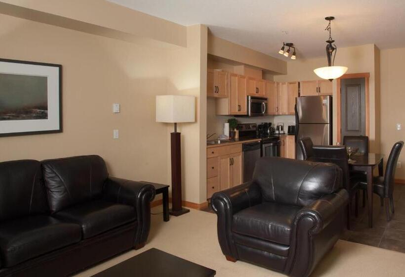 فندق Lodges At Canmore