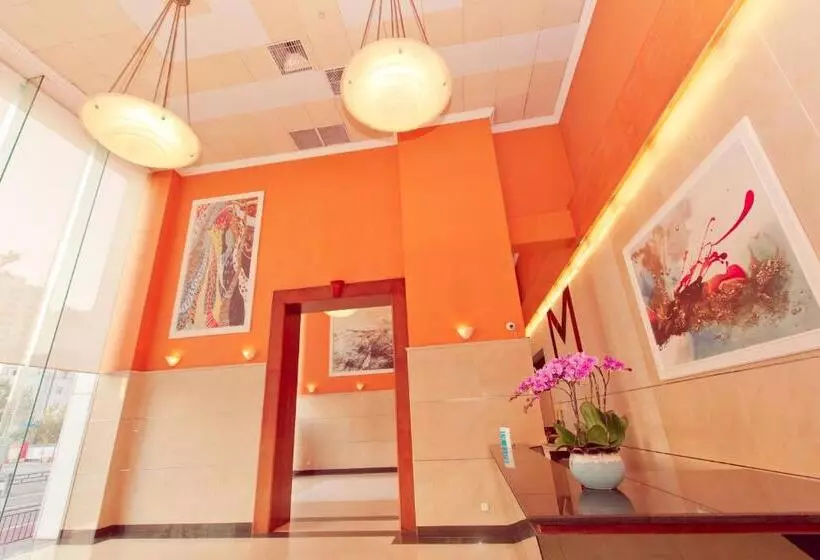 호텔 Magnificent International