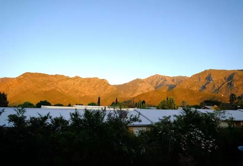 Отель Mimosa Lodge