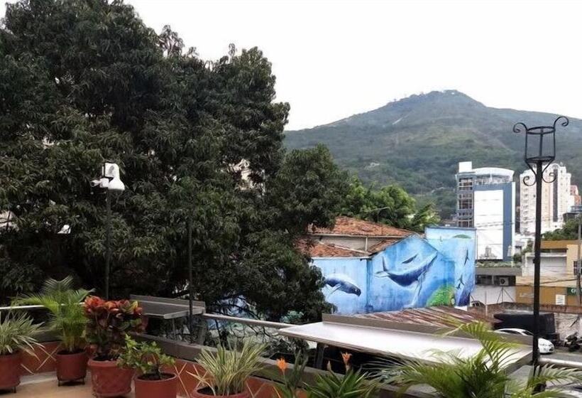 هتل Plaza Versalles