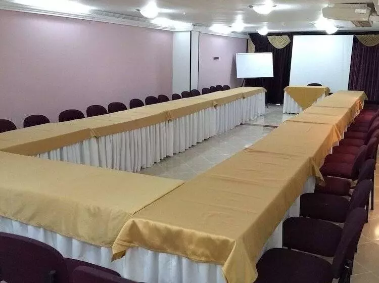 Otel Plaza Versalles