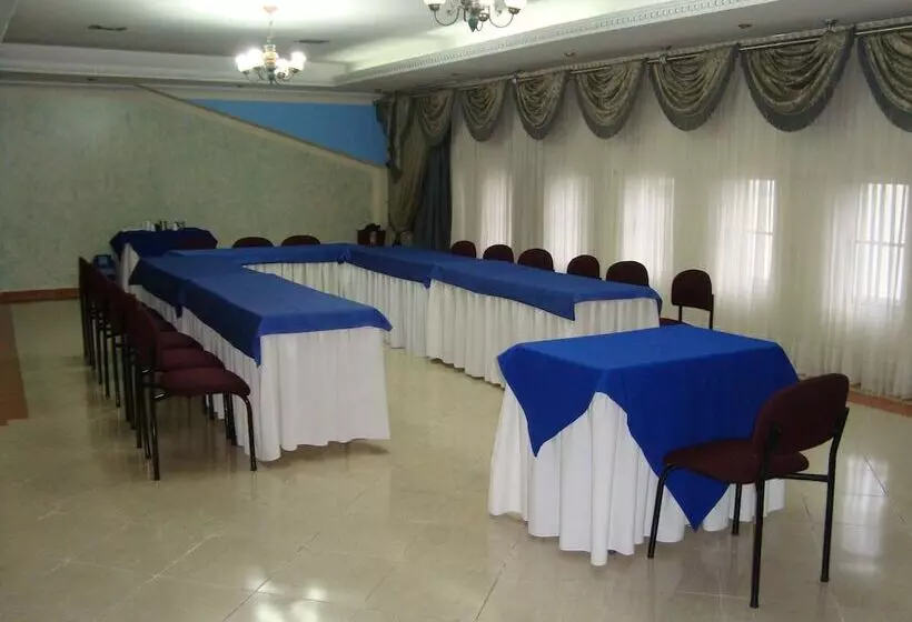 Otel Plaza Versalles