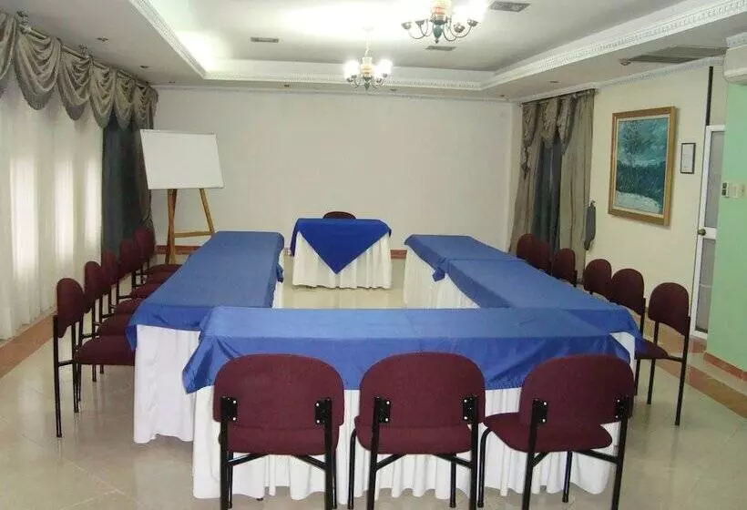 Otel Plaza Versalles