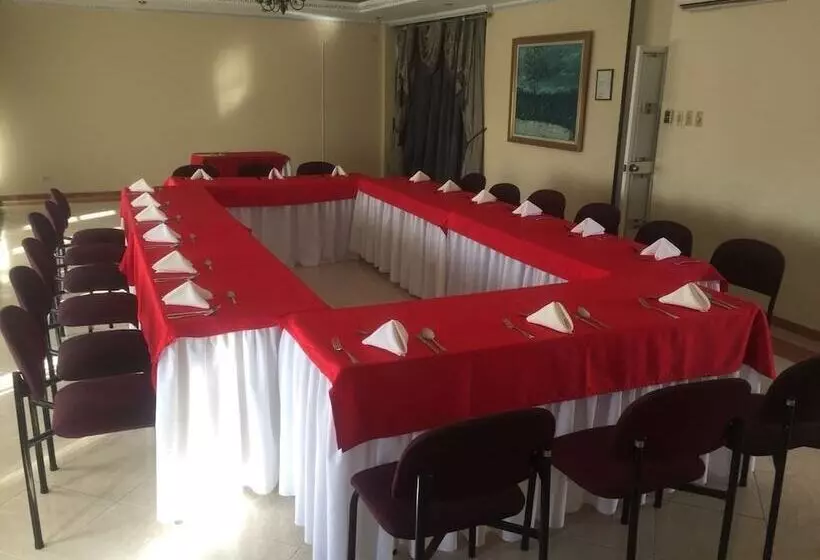 Otel Plaza Versalles