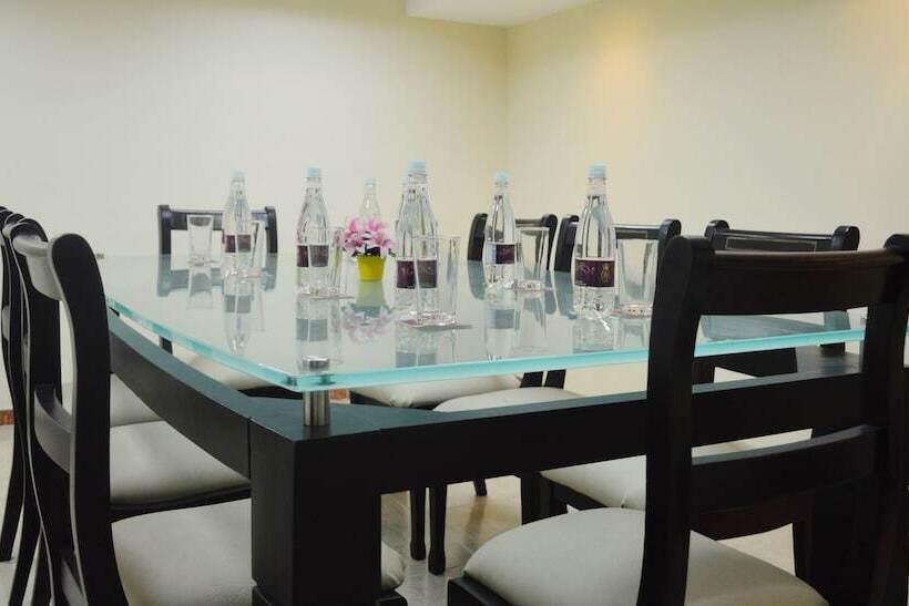 هتل Plaza Versalles