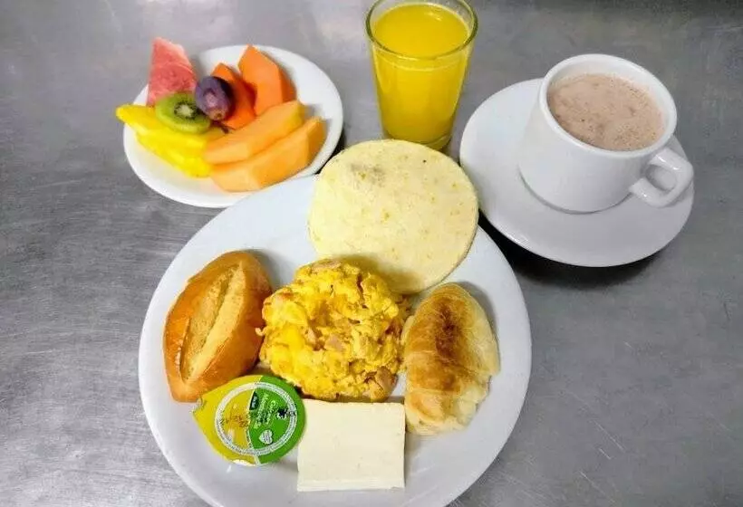 Otel Plaza Versalles