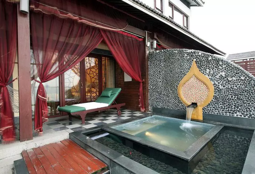 Отель Regalia Resort & Spa (Suzhou Li Gong Di)