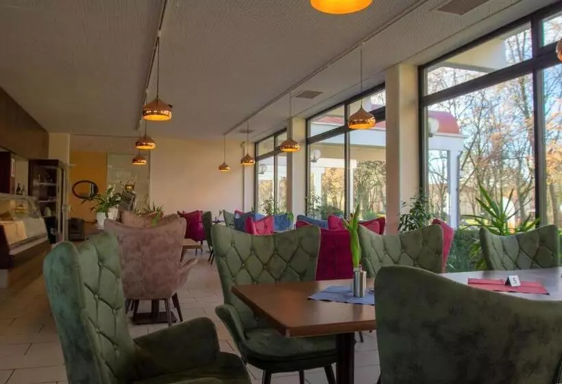 Отель Reichels Park