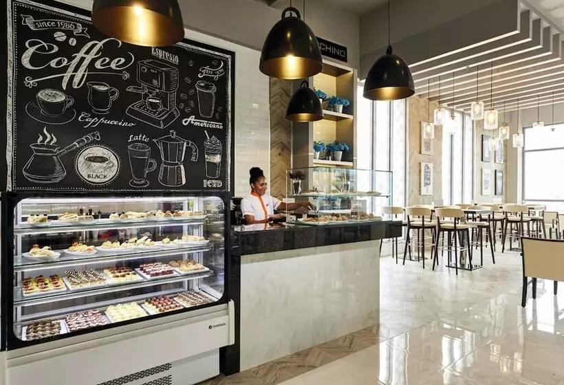 Hotel Riu Palace Paradise Island - Adults Only - All Inclusive