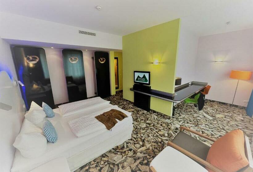 酒店 Styles München Ost Messe