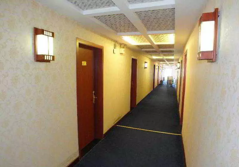 Yi lan Hotel