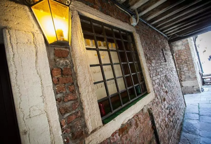 تختخواب و صبحانه Locanda Barbarigo