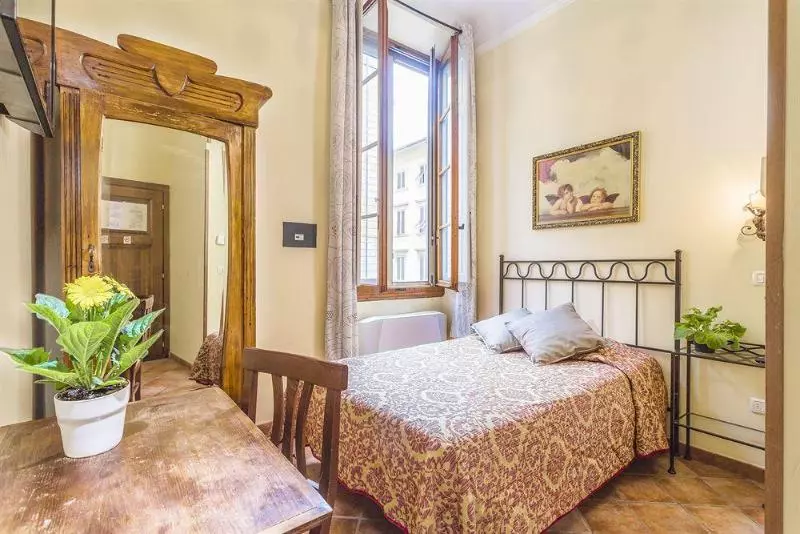 تختخواب و صبحانه Tourist House Liberty