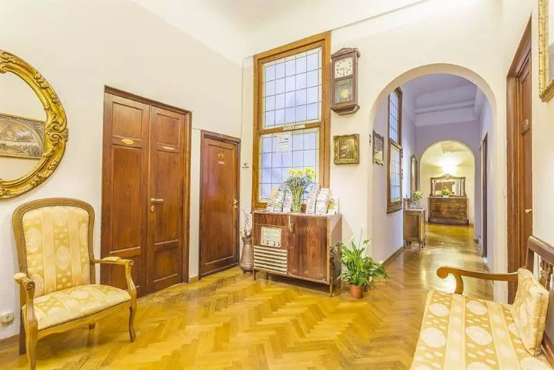 تختخواب و صبحانه Tourist House Liberty