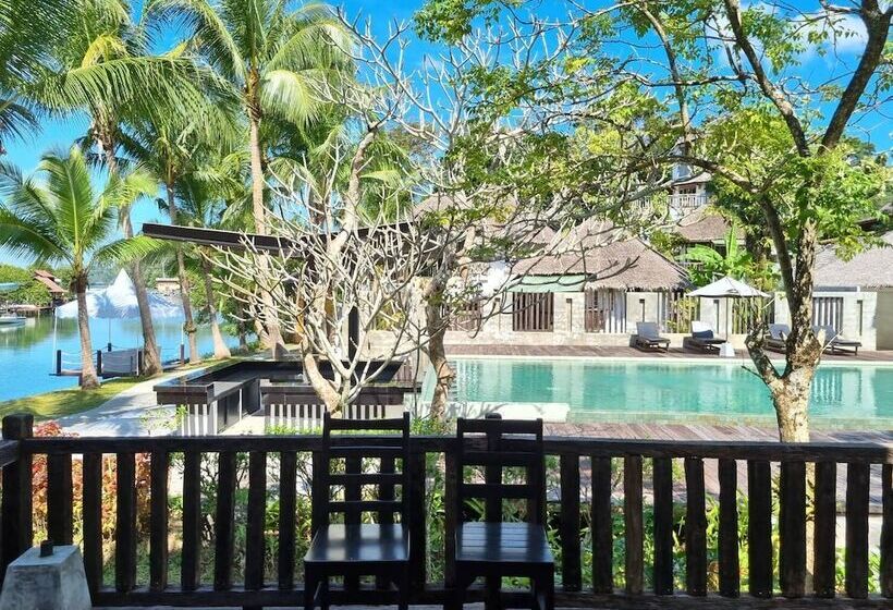 Szálloda Aana Resort & Spa