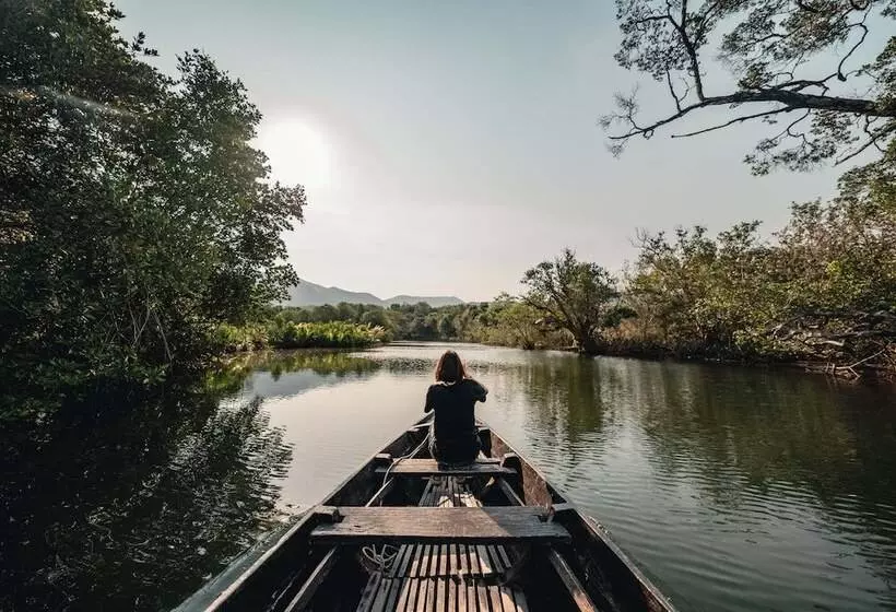 فندق Aana Resort & Spa