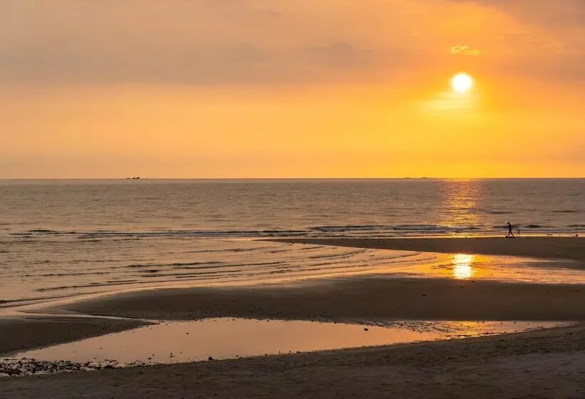 فندق Aana Resort & Spa