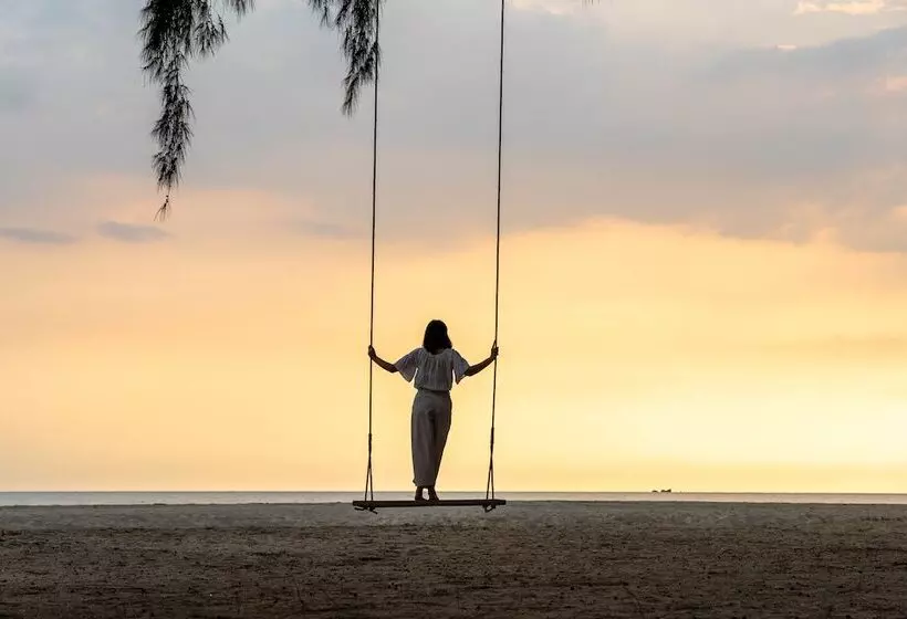 فندق Aana Resort & Spa