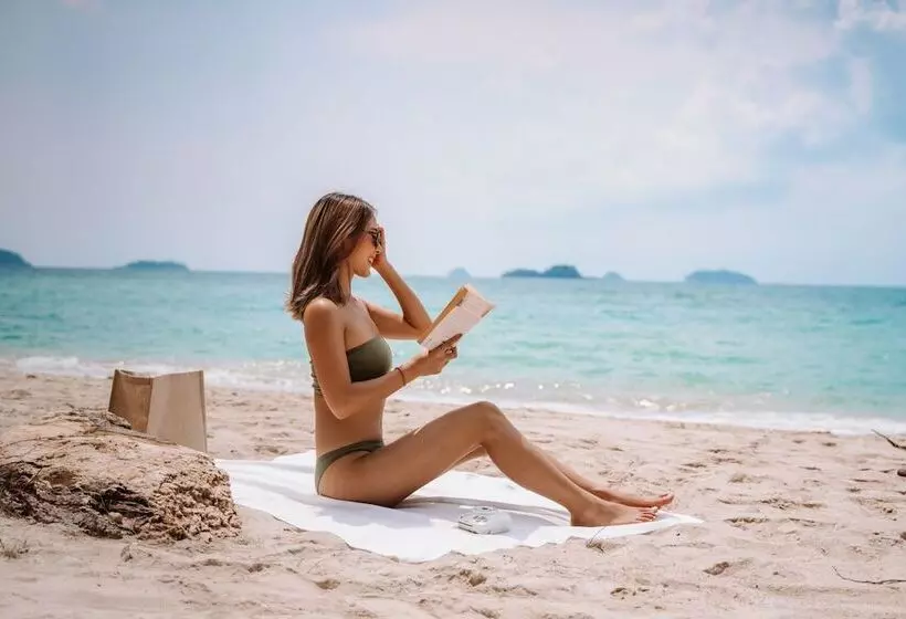 فندق Aana Resort & Spa