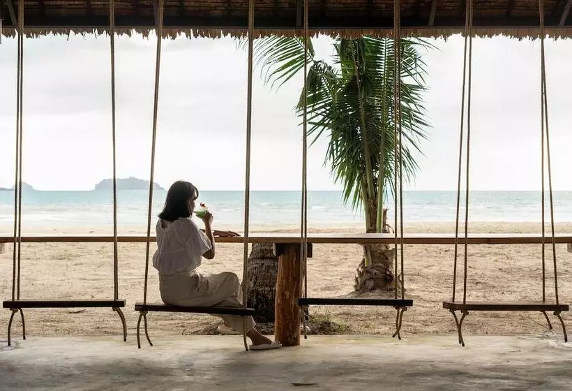 فندق Aana Resort & Spa