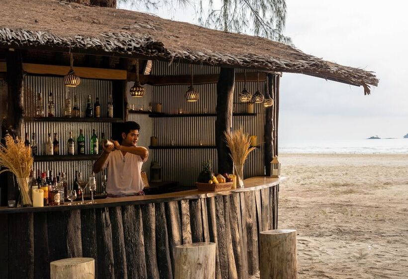 Szálloda Aana Resort & Spa