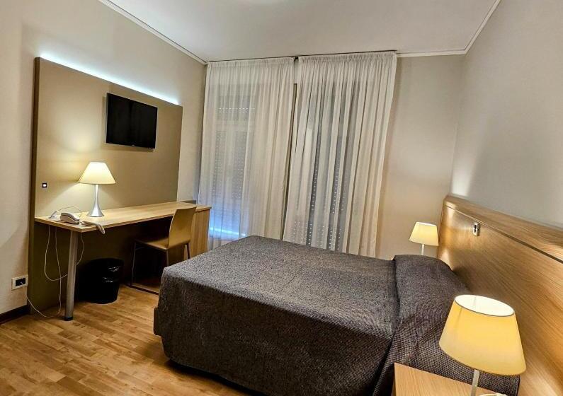 ホテル Eurovil Garni