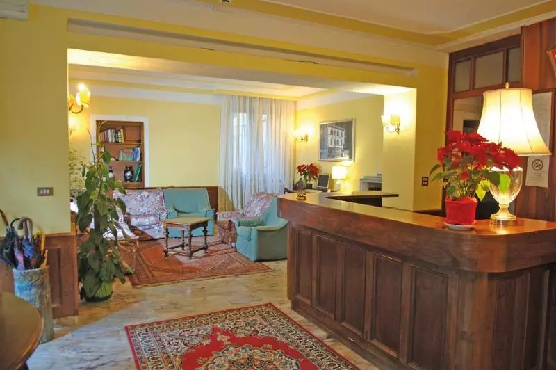 Hotel La Corona Bagni Di Lucca