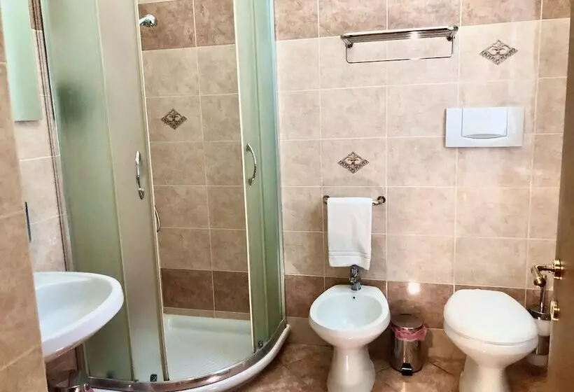 Hotel La Corona Bagni Di Lucca