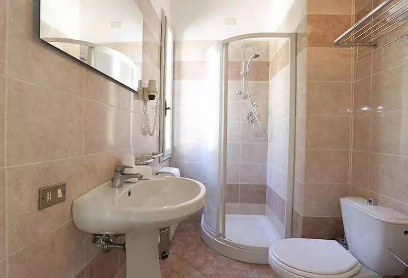 Hotel La Corona Bagni Di Lucca