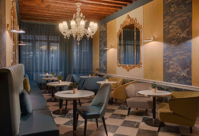 هتل NH Venezia Santa Lucia