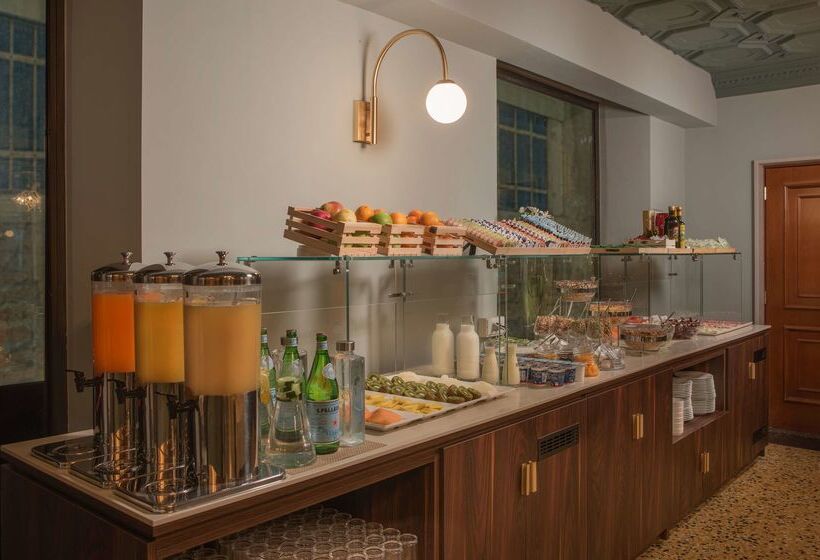 هتل NH Venezia Santa Lucia