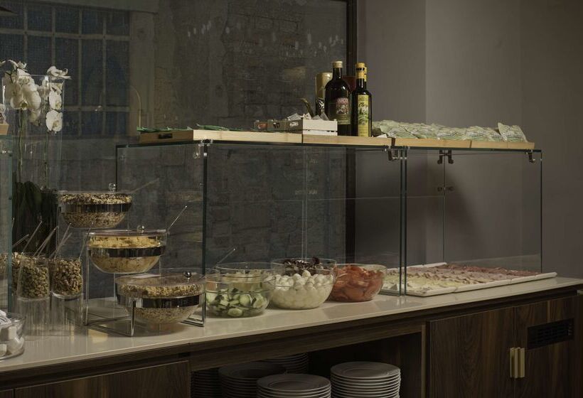 هتل NH Venezia Santa Lucia