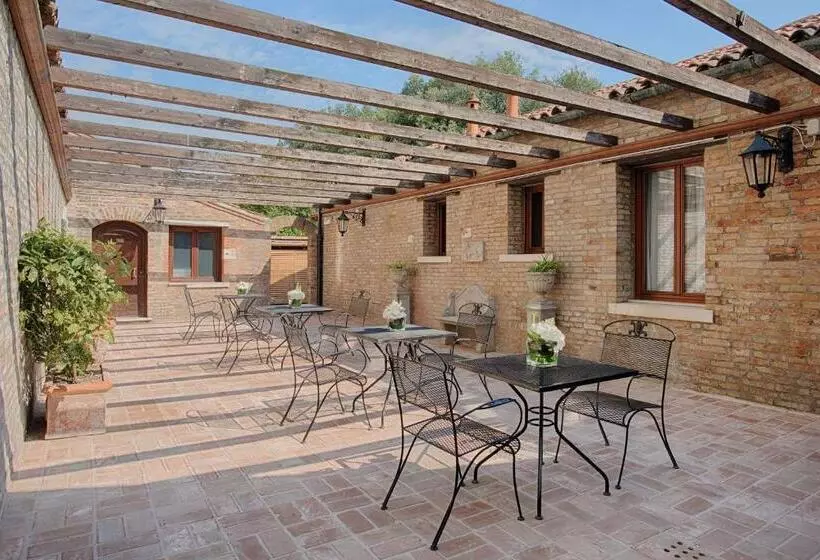 هتل NH Venezia Santa Lucia