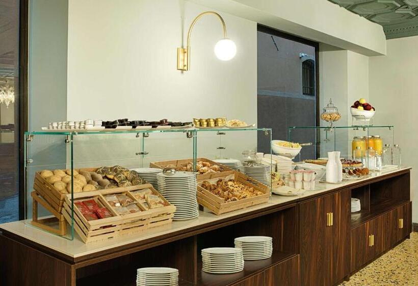 هتل NH Venezia Santa Lucia