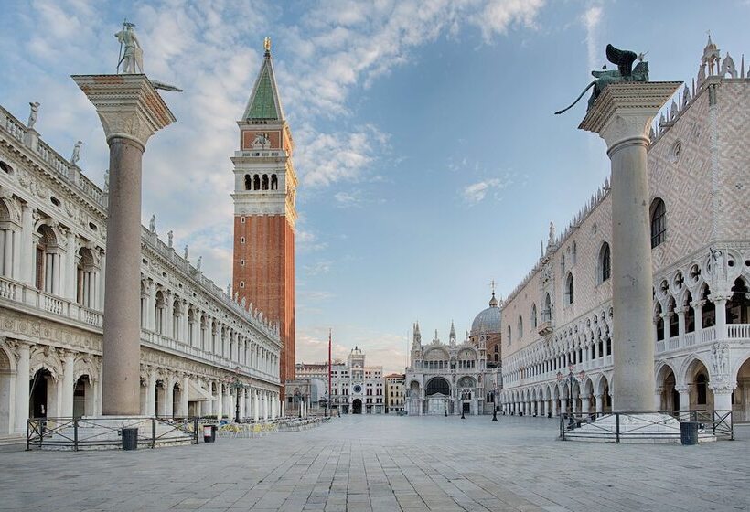 هتل NH Venezia Santa Lucia