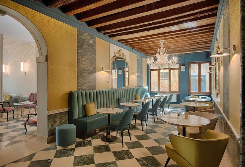 هتل NH Venezia Santa Lucia