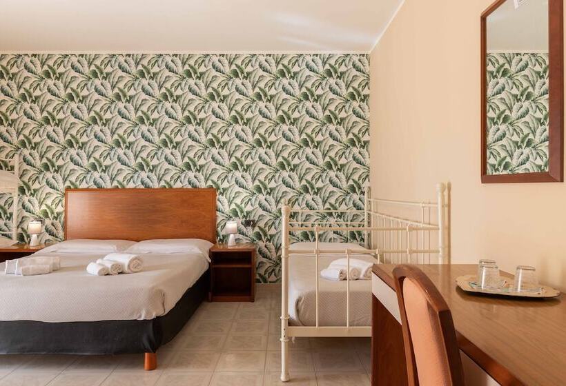 Отель Riva Etrusca