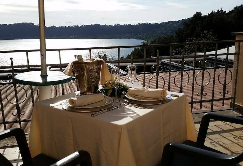 Отель Villa Degli Angeli