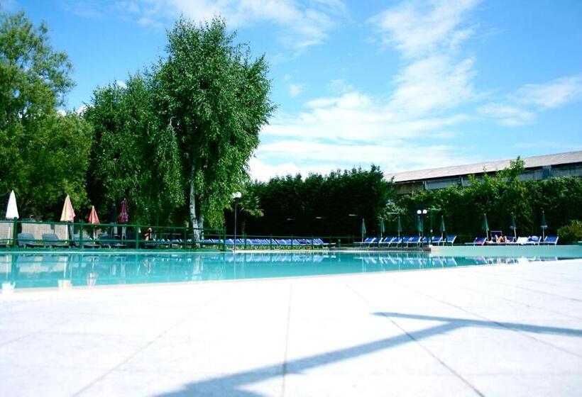 ホテル Villa Glicini