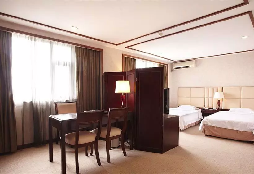 Hotel Warm Yes