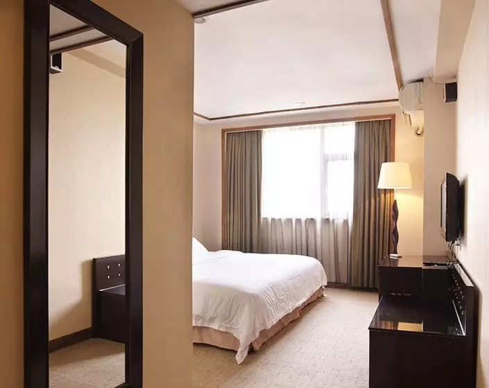 Hotel Warm Yes