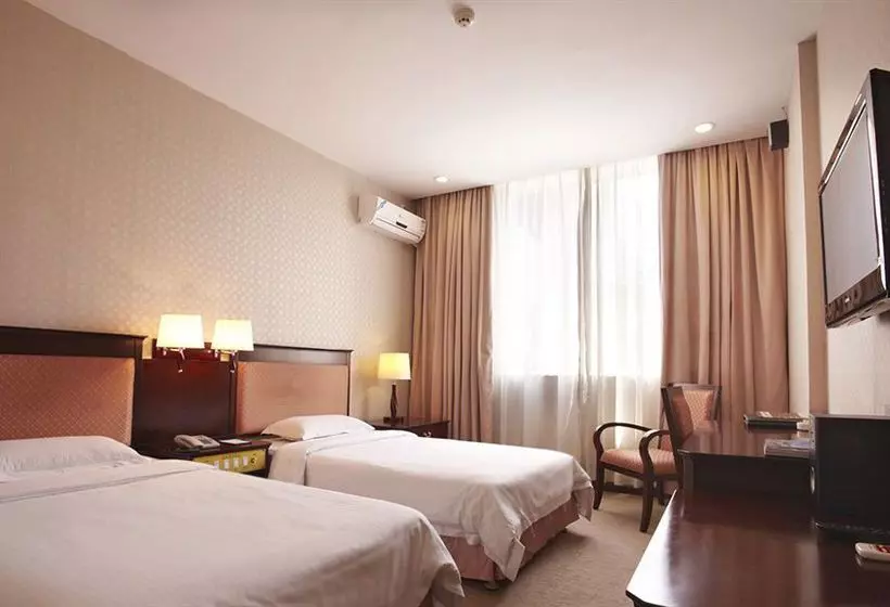 Hotel Warm Yes