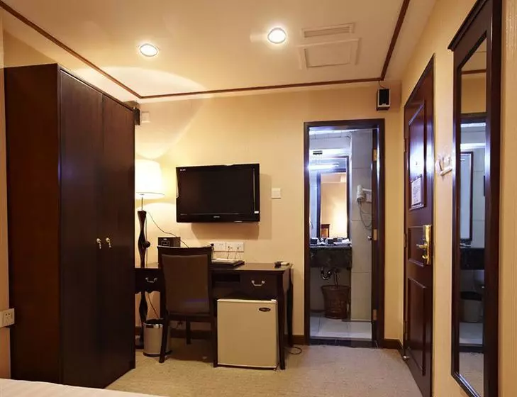 Hotel Warm Yes
