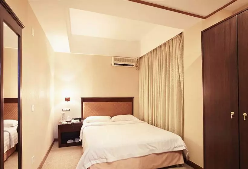 Hotel Warm Yes